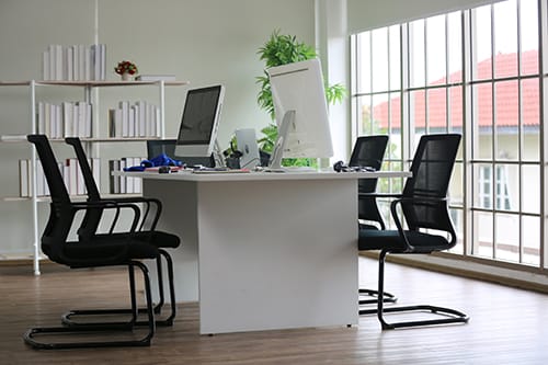 A compact and efficient small-team workspace, ideal for deep collaboration on product design and R&D.